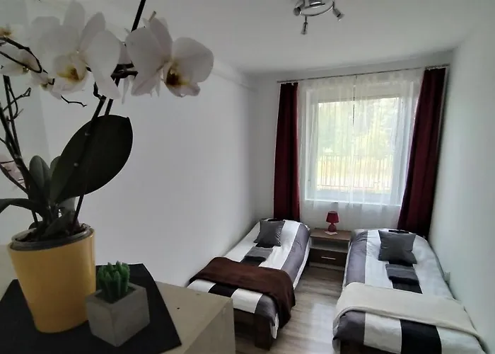 Elizabeth Vendeghaz Balatonfuzfon A Strandnal Villa