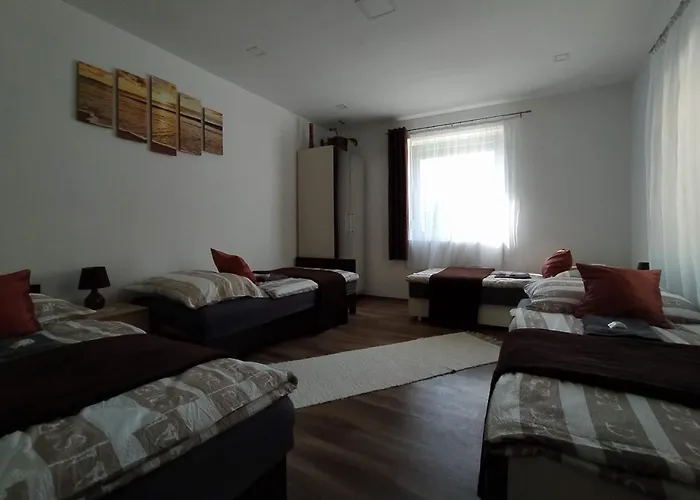 Elizabeth Vendeghaz Balatonfuzfon A Strandnal Villa